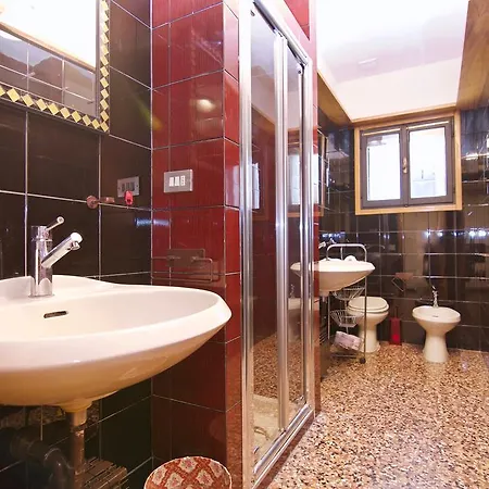 Formosa Glamour House